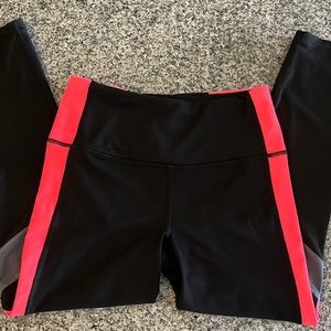 Victoria’s Secret sport Capri leggings